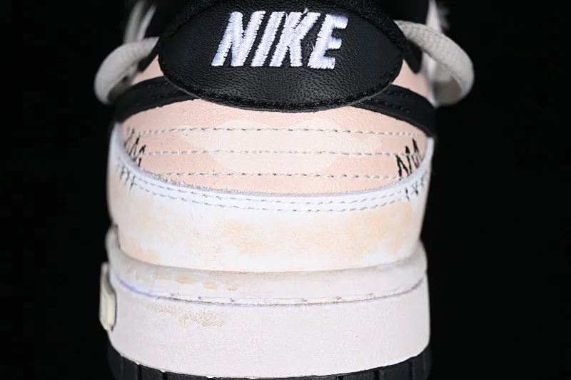 All Categories Nk SB Dunk Series Nk SB Dunk Low Low-top sneakers Customized large box Nk Dunk Low DaVinci custom Robinson SB strappy low-top casual sneakers CW1590-100